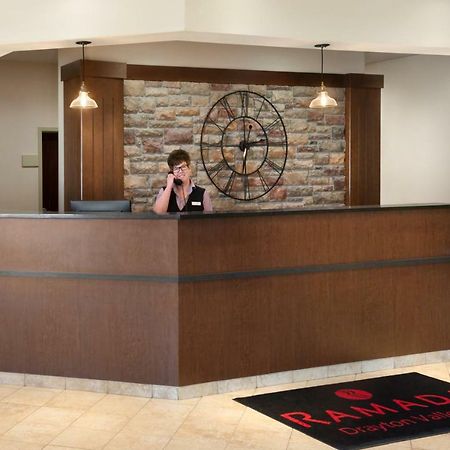 Ramada By Wyndham Drayton Valley Extérieur photo