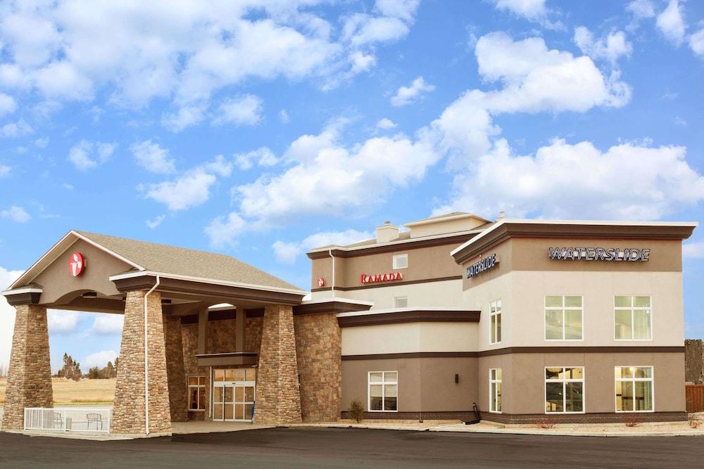 Ramada By Wyndham Drayton Valley Extérieur photo