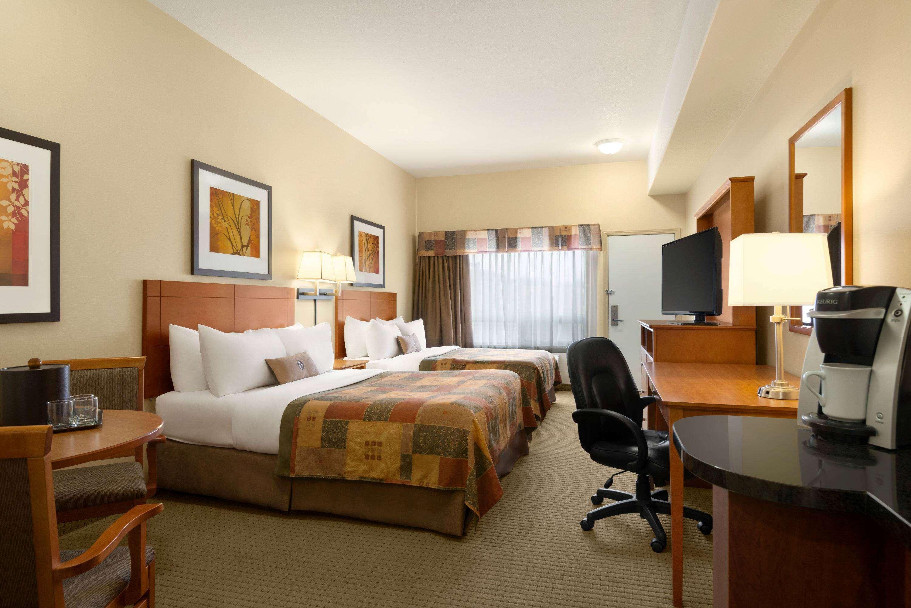 Ramada By Wyndham Drayton Valley Extérieur photo