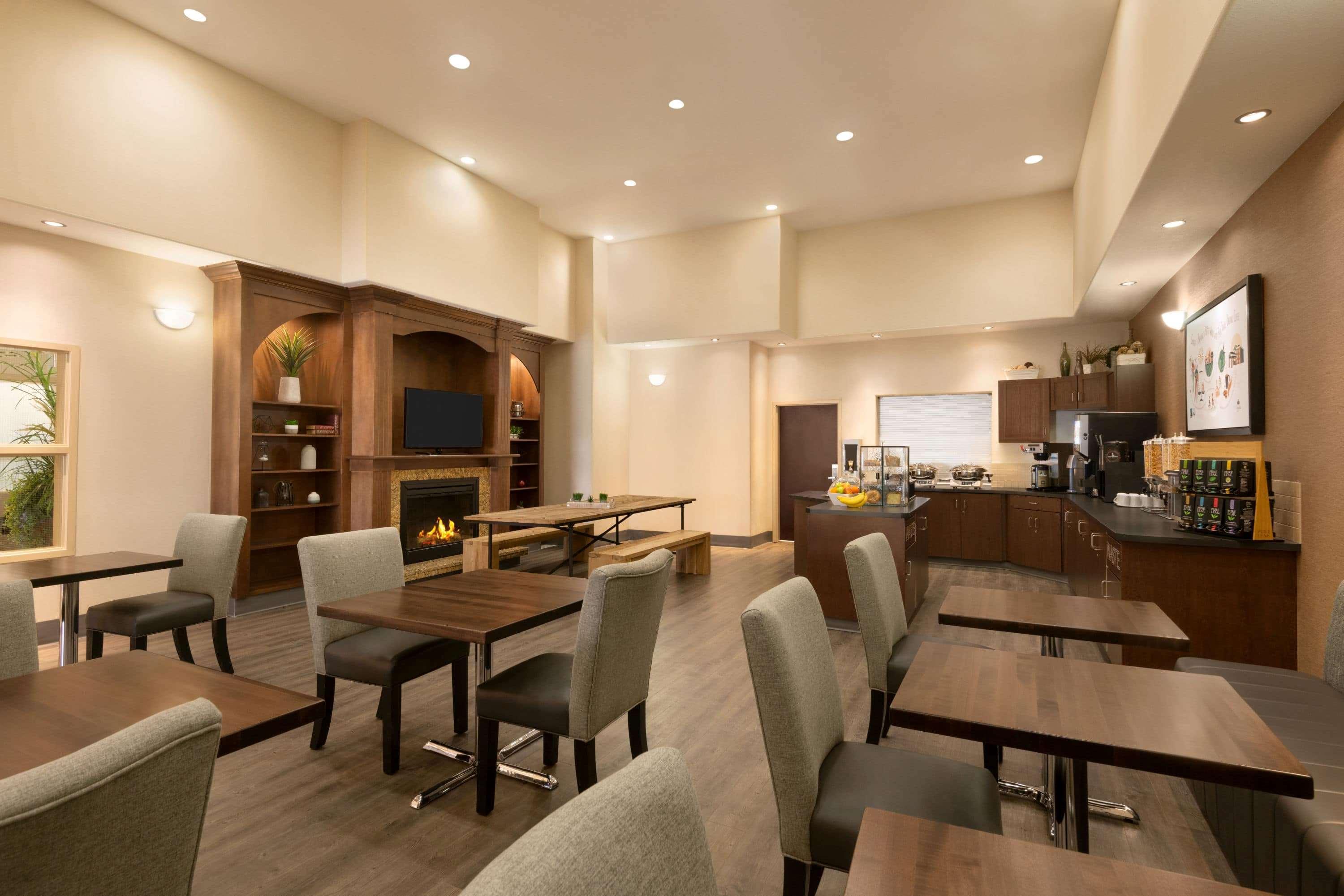 Ramada By Wyndham Drayton Valley Extérieur photo
