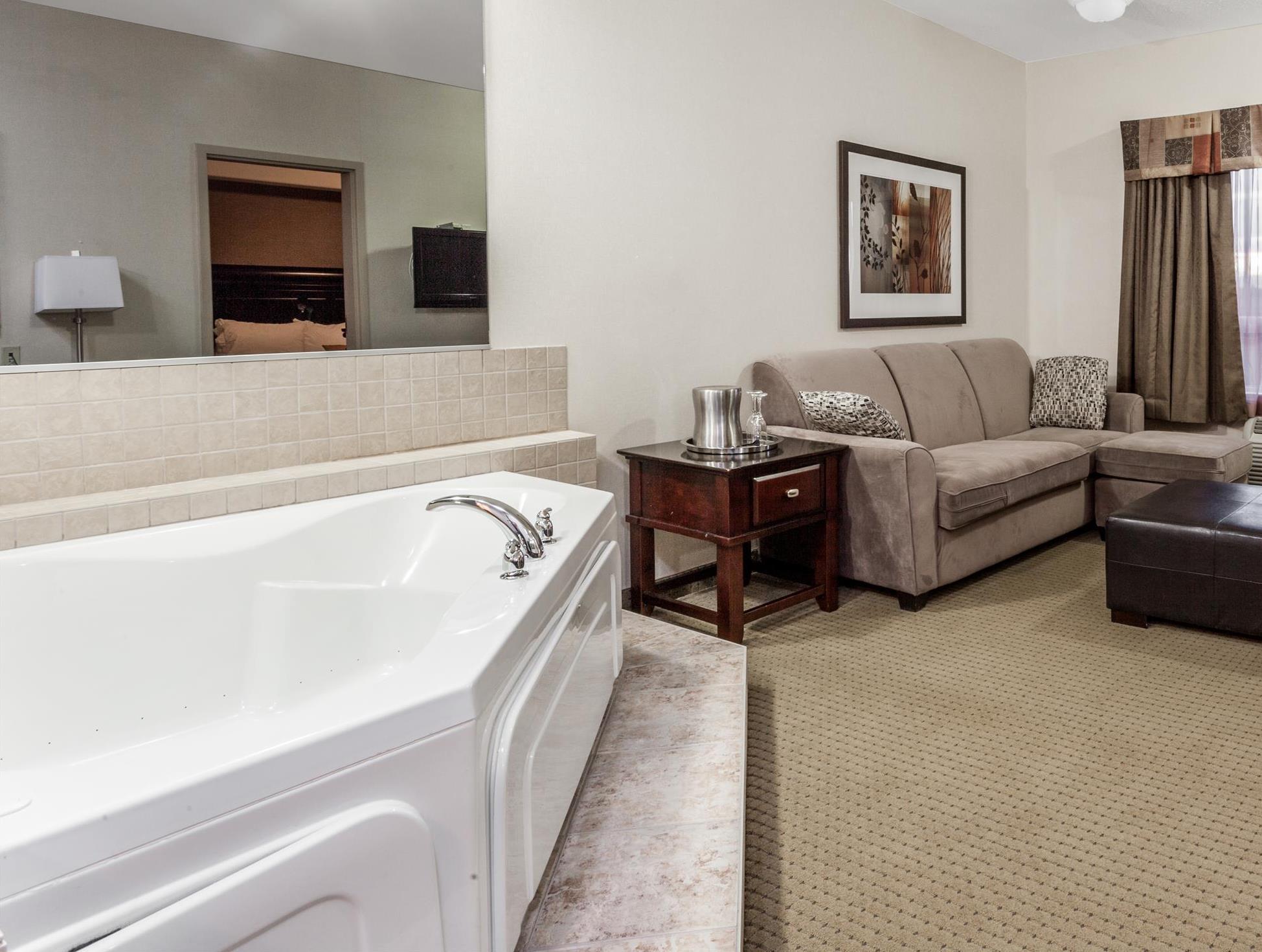 Ramada By Wyndham Drayton Valley Extérieur photo