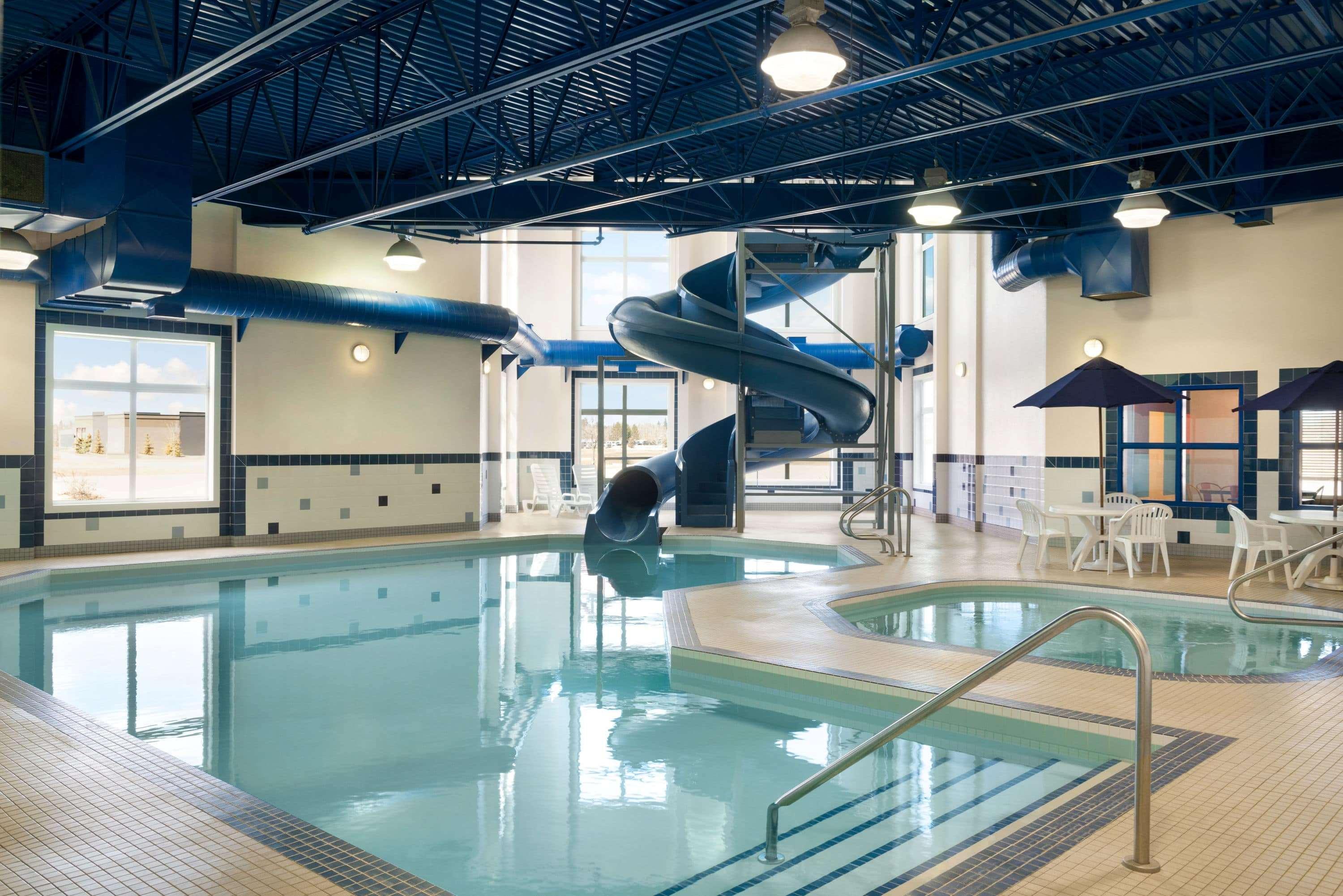 Ramada By Wyndham Drayton Valley Extérieur photo