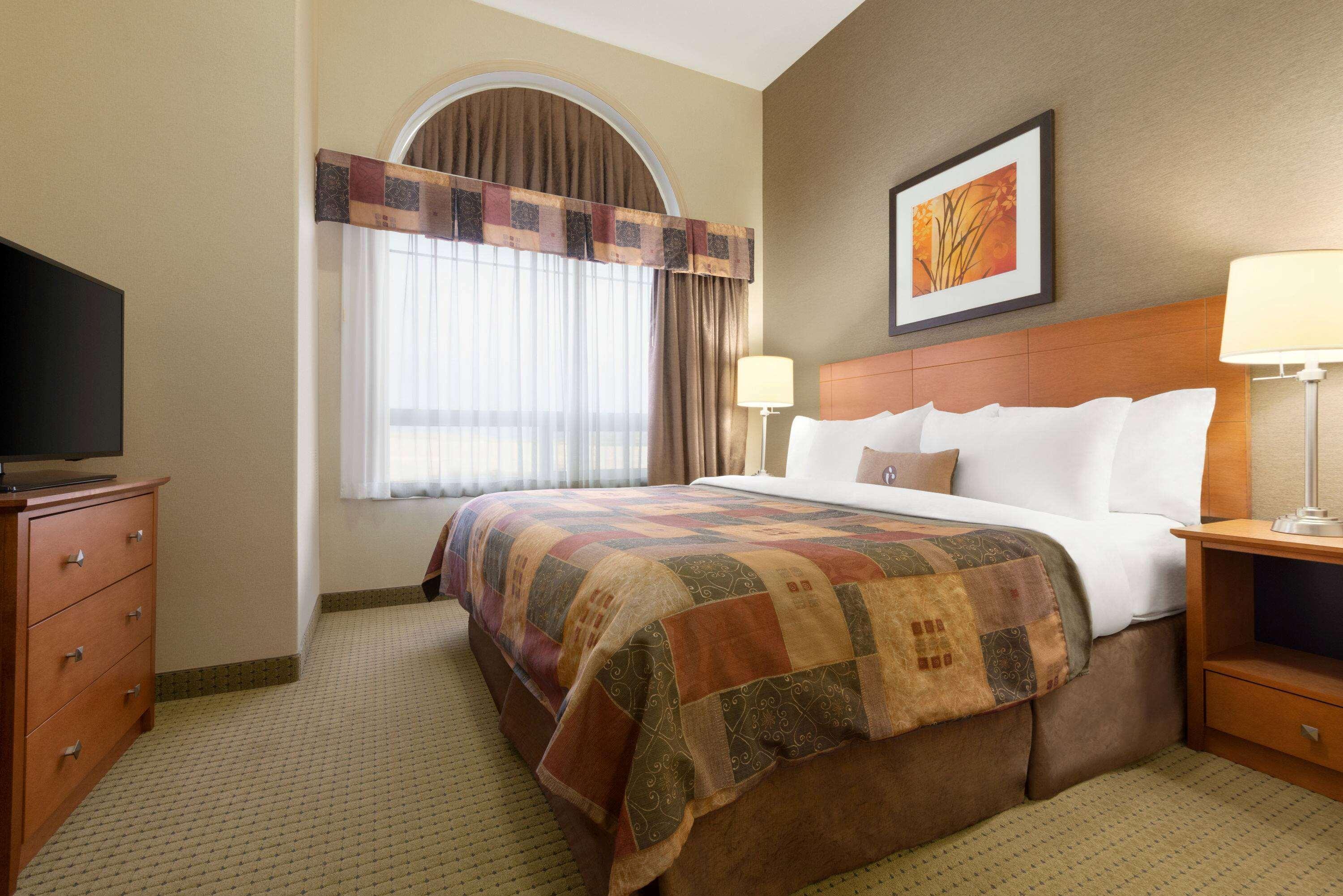 Ramada By Wyndham Drayton Valley Extérieur photo